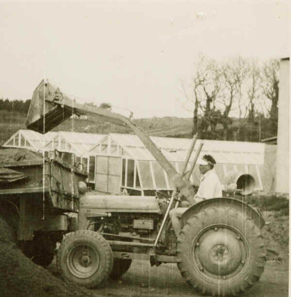 Photograph from Reg Langlois’s archive: On the move again